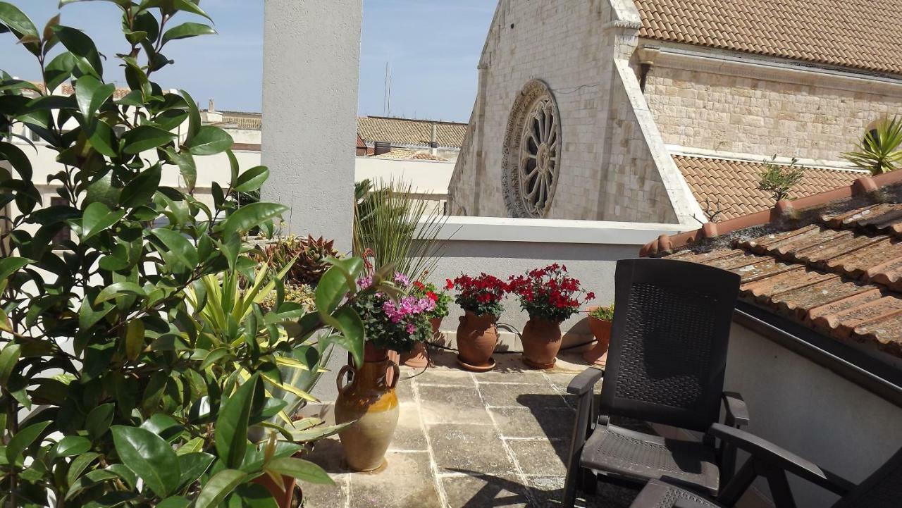 Mansarda Romantica "Il Nido Delle Rondini" Conversano Buitenkant foto